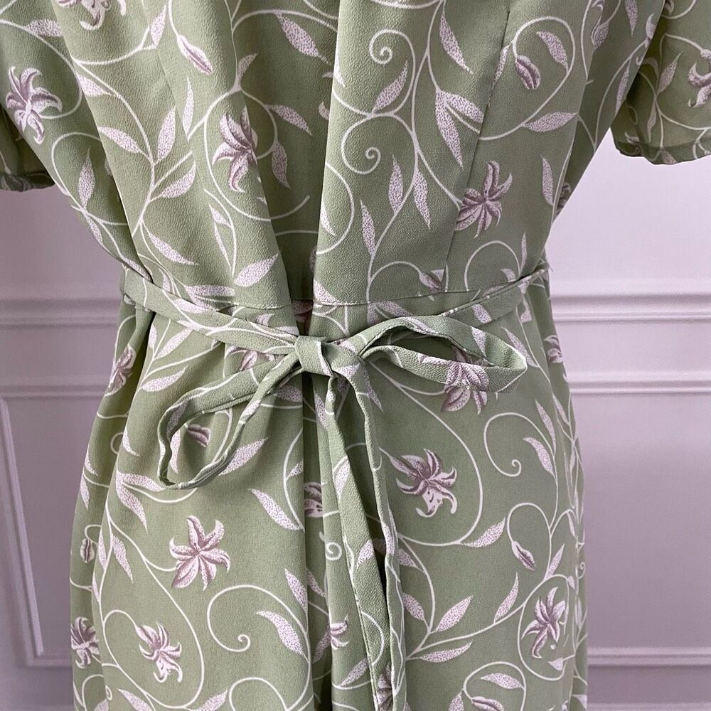 Vintage 90s Jaclyn Smith, Prairie Shirt Dress Sage Green Tie Back Button Front 1 - Picture 8 of 9